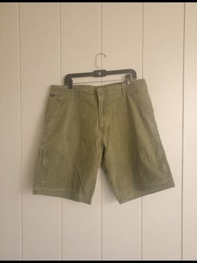 Kuhl Mens Shorts Size 38 Green Khaki Nylon Cargo Hiking Zipper Pocket